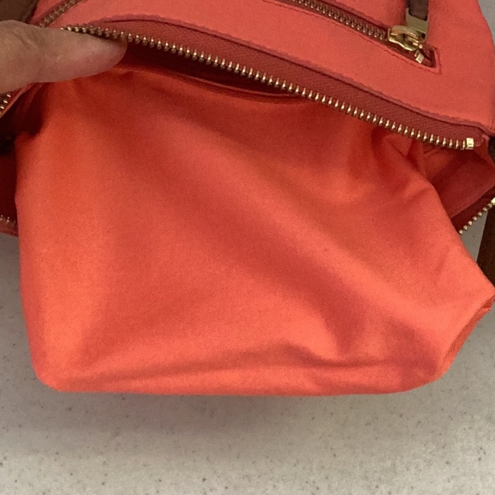 Coral Crossbody Leather Shoulder Bag - Women - Picture 8 of 13